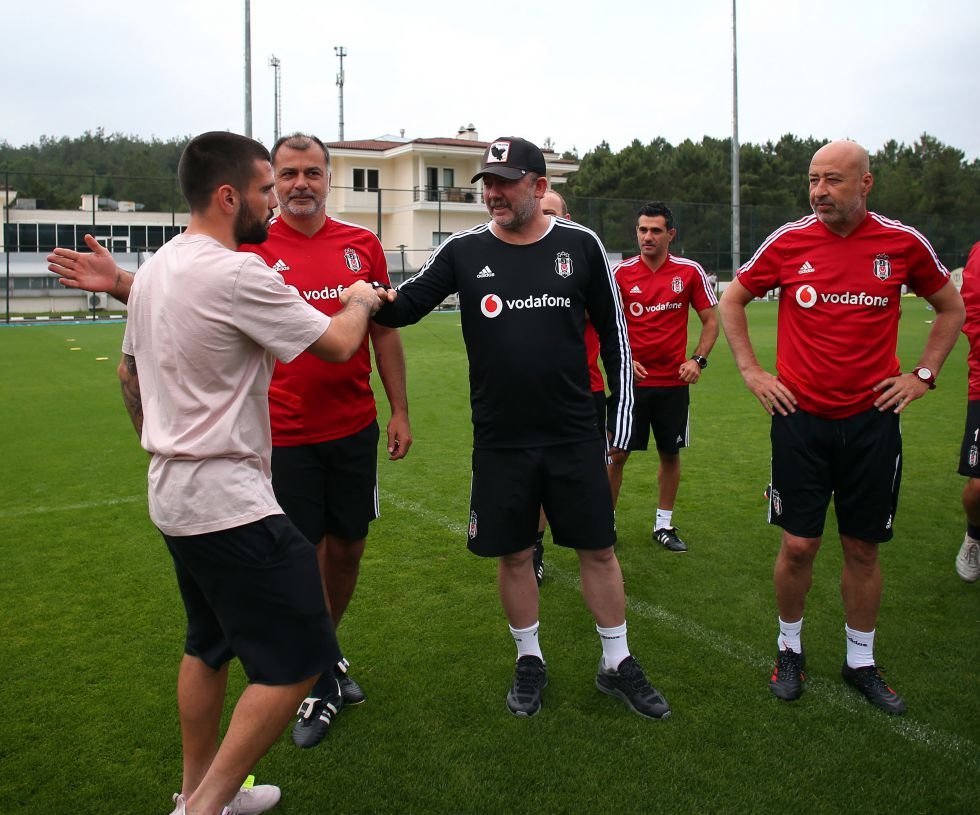 Beşiktaş Pedro Rebocho ile yolları ayırdı