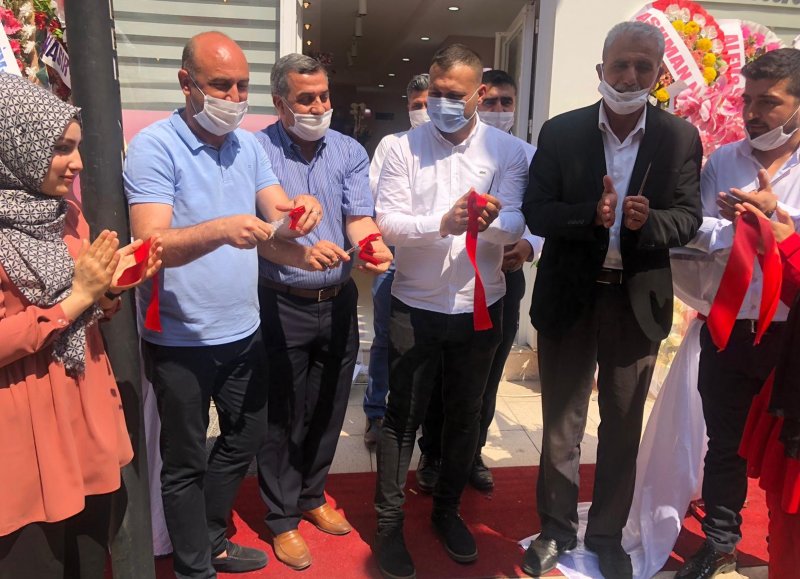 Güzellik merkezi açıldı