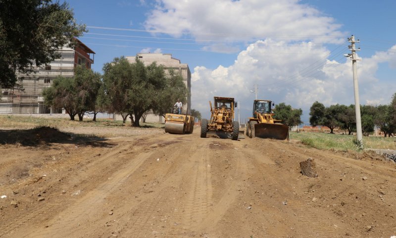 Belediye çalışıyor Turgutlu güzelleşiyor