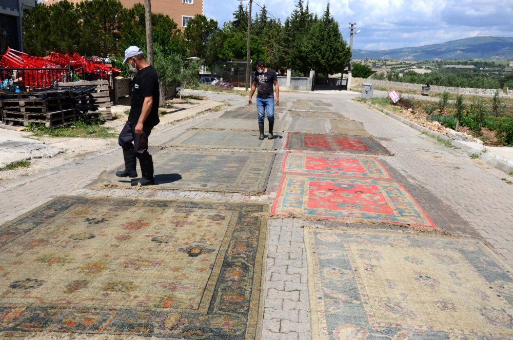 İlginç antika halı elde etme yöntemi