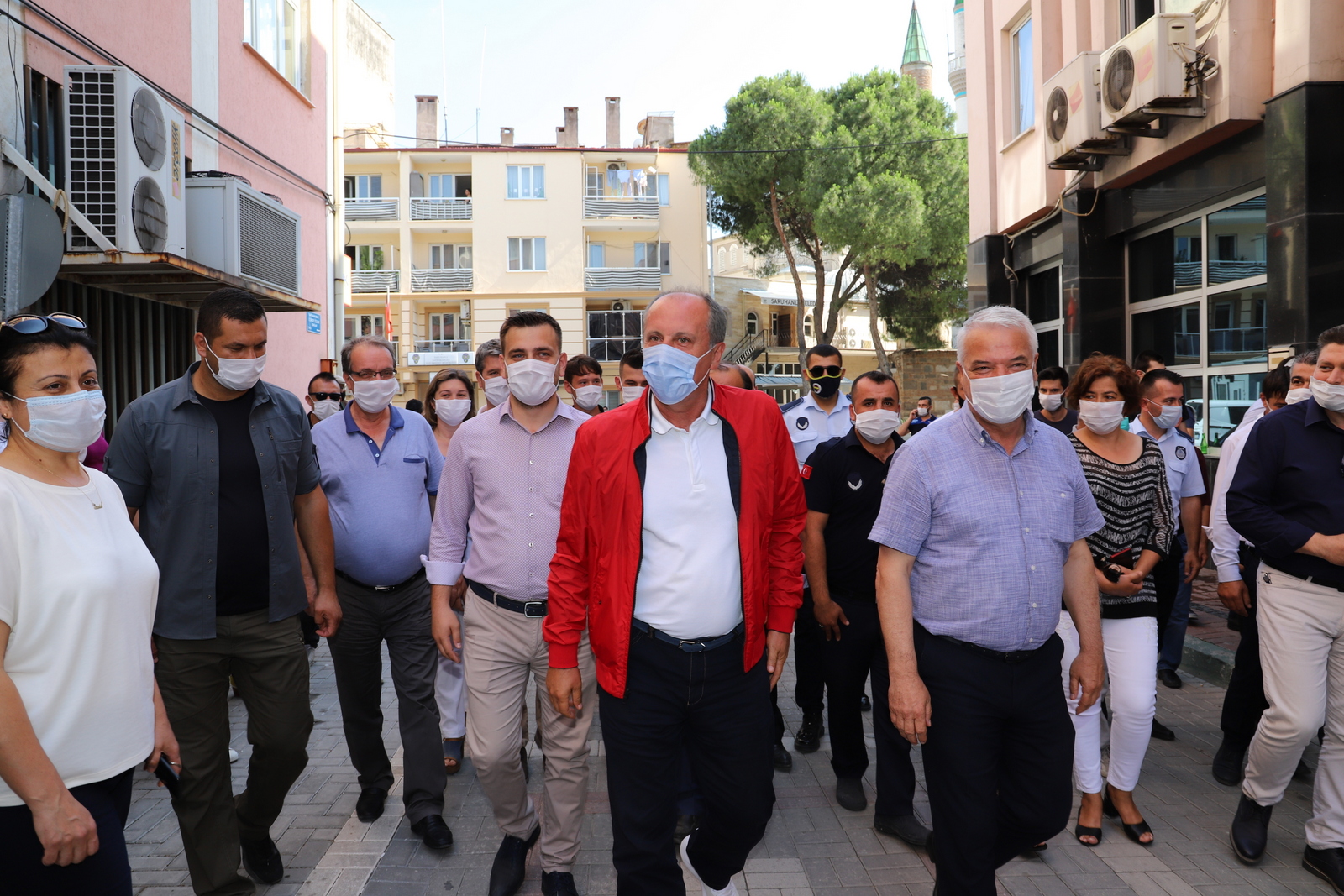 Muharrem İnce'den geçmiş olsun ziyareti