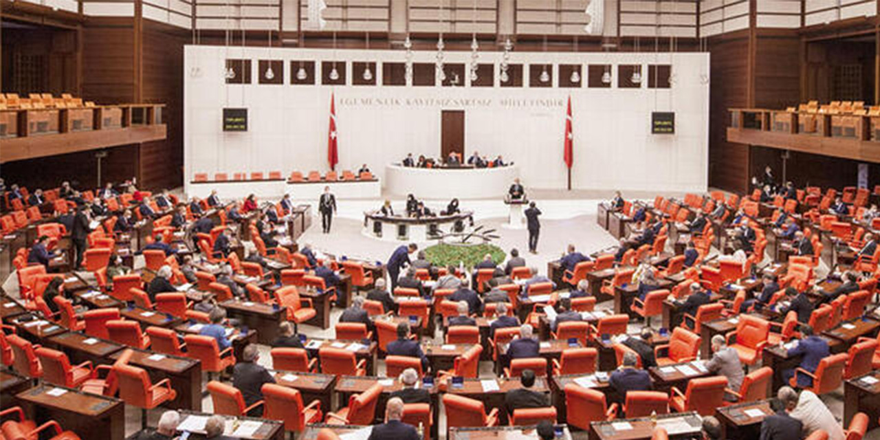 Seçimde baraj düşüyor, bölge daralıyor