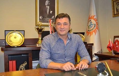 CHP'nin erdek belediye başkanı görevden alındı