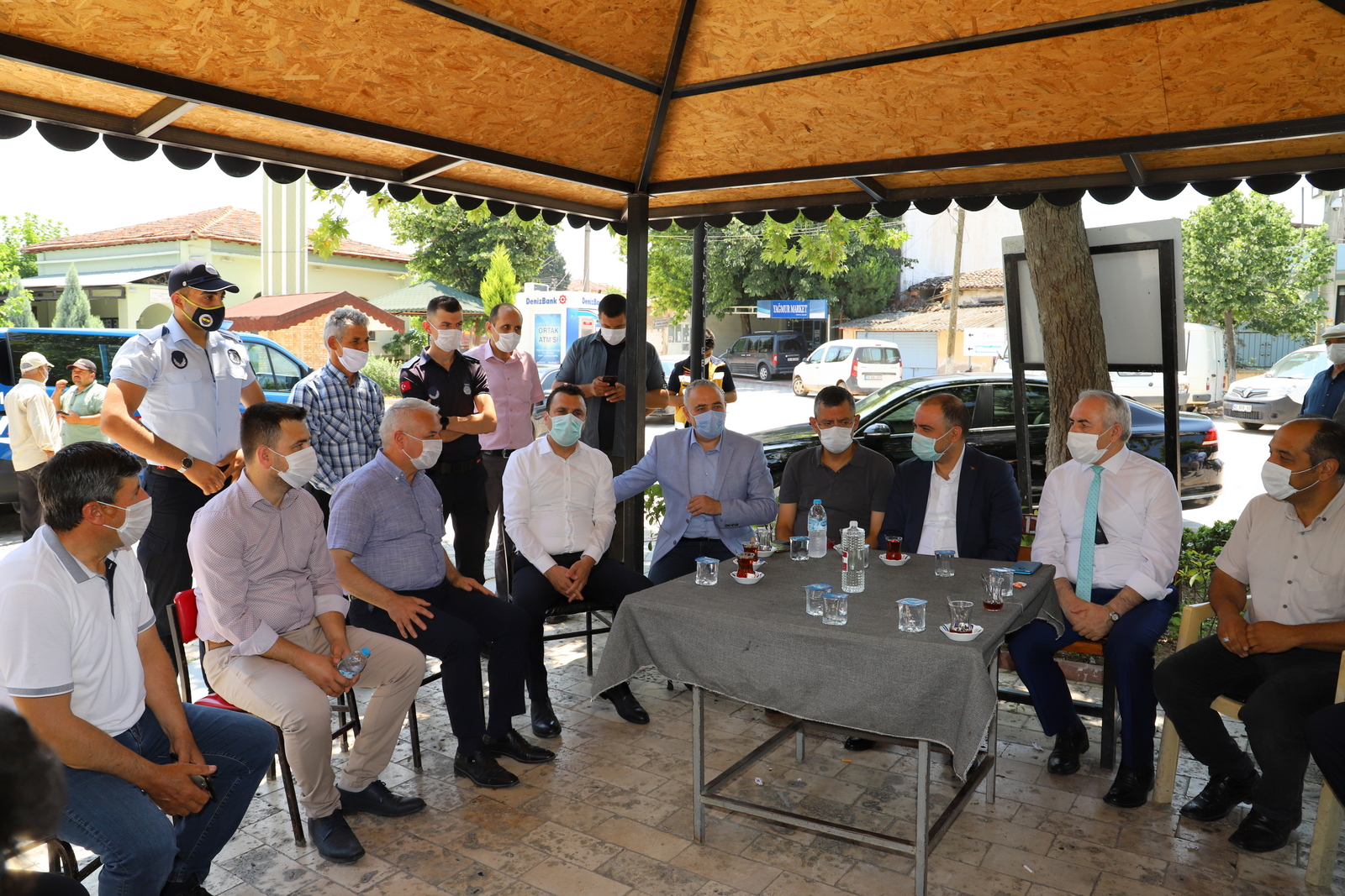 CHP Heyeti deprem bölgesinde