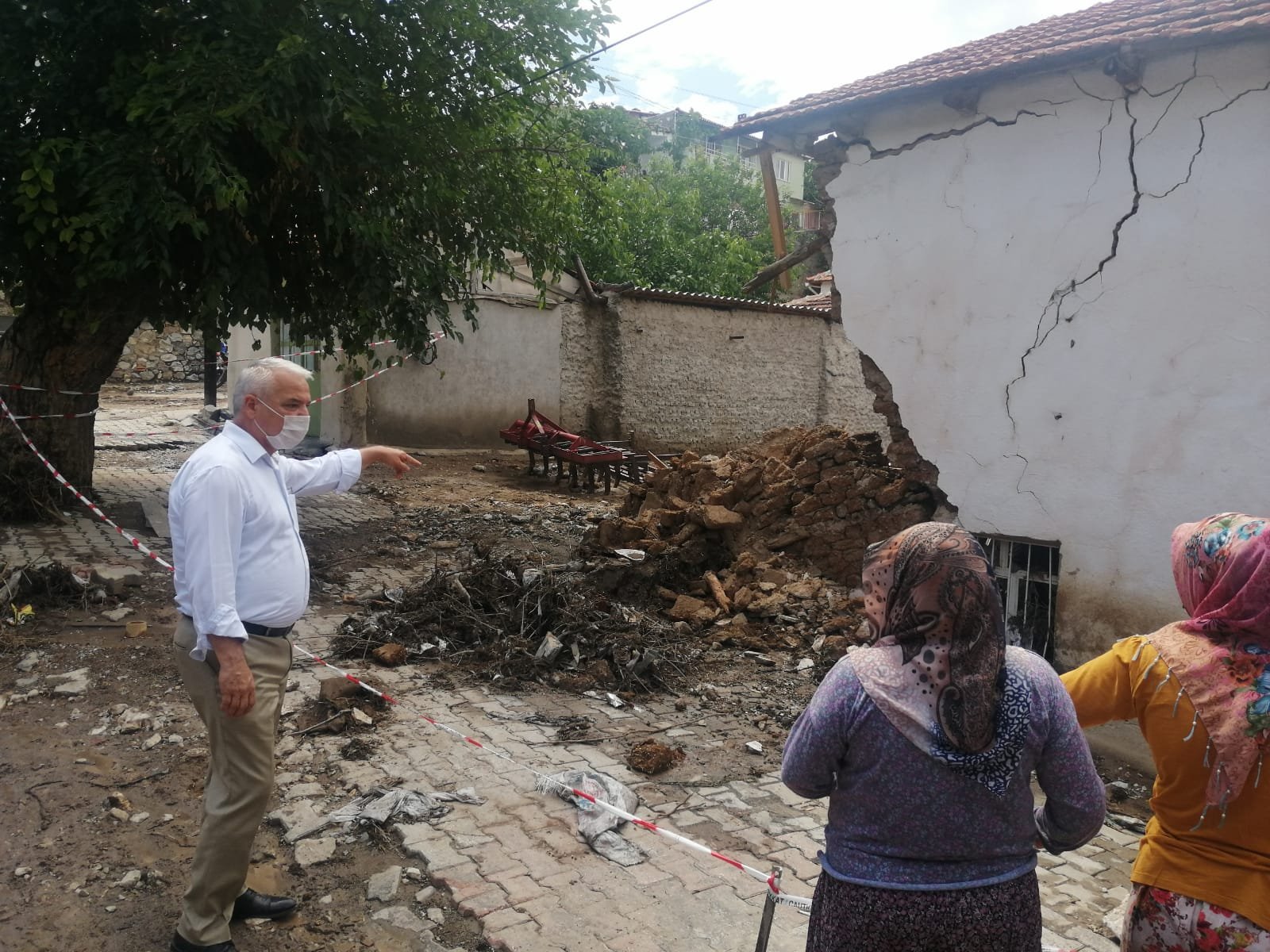 Saruhanlı'da sel felaketi