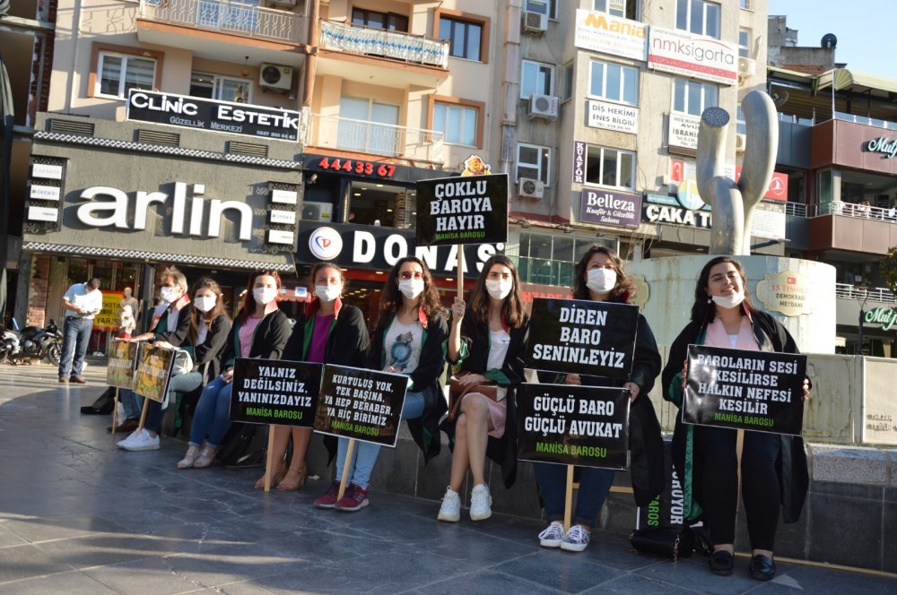 Avukatlar oturma eyleminde