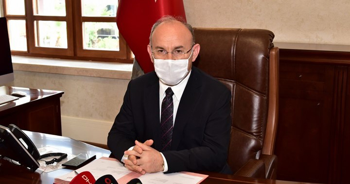 Vali Yaşar Karadeniz görevine başladı