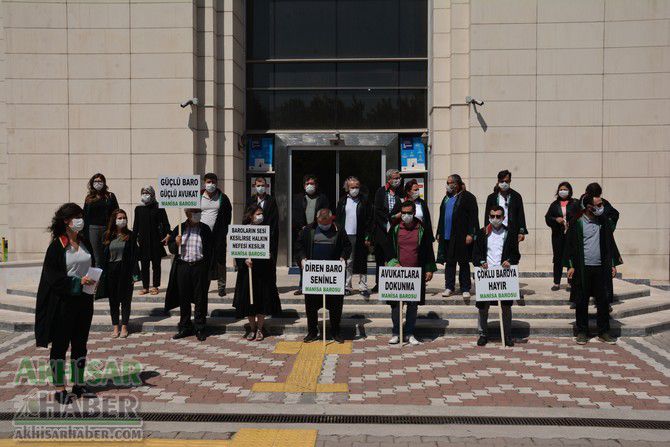 Akhisar'da avukatların çoklu baro eylemi