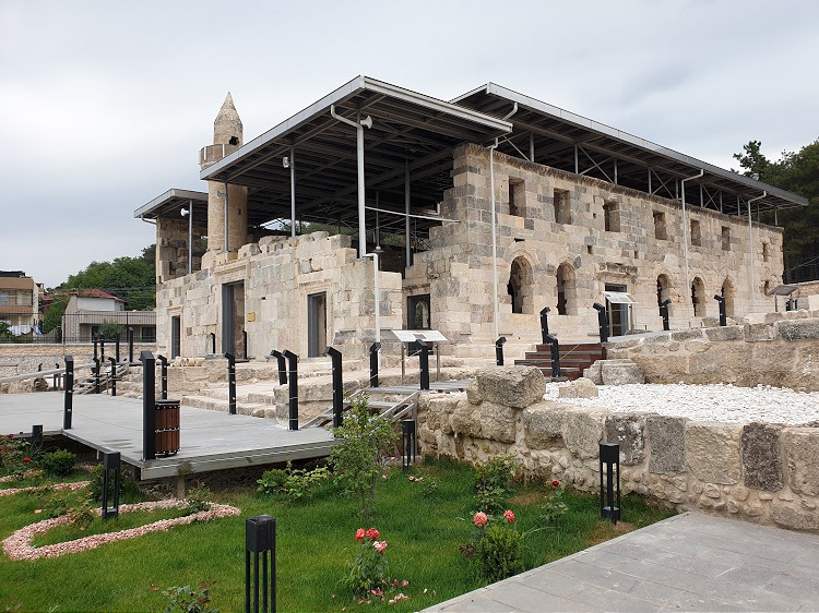 Ala Camisi 96 yıl sonra açılıyor.