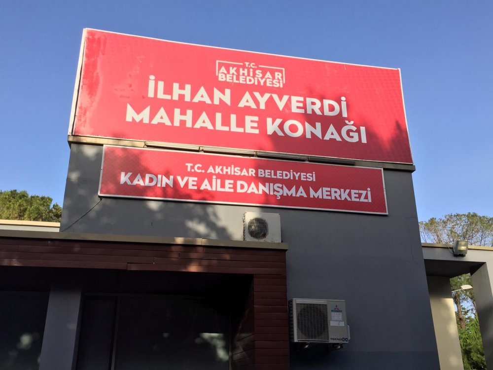 Akhisar Belediyesi,şiddete uğrayan kadınların yanında