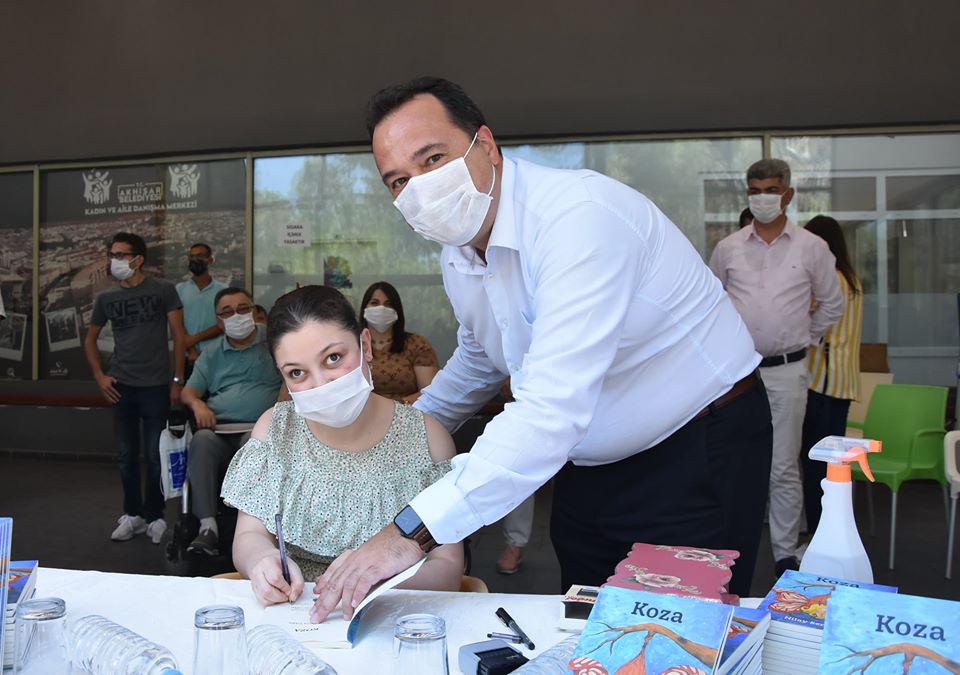 Akhisar'da imza günü