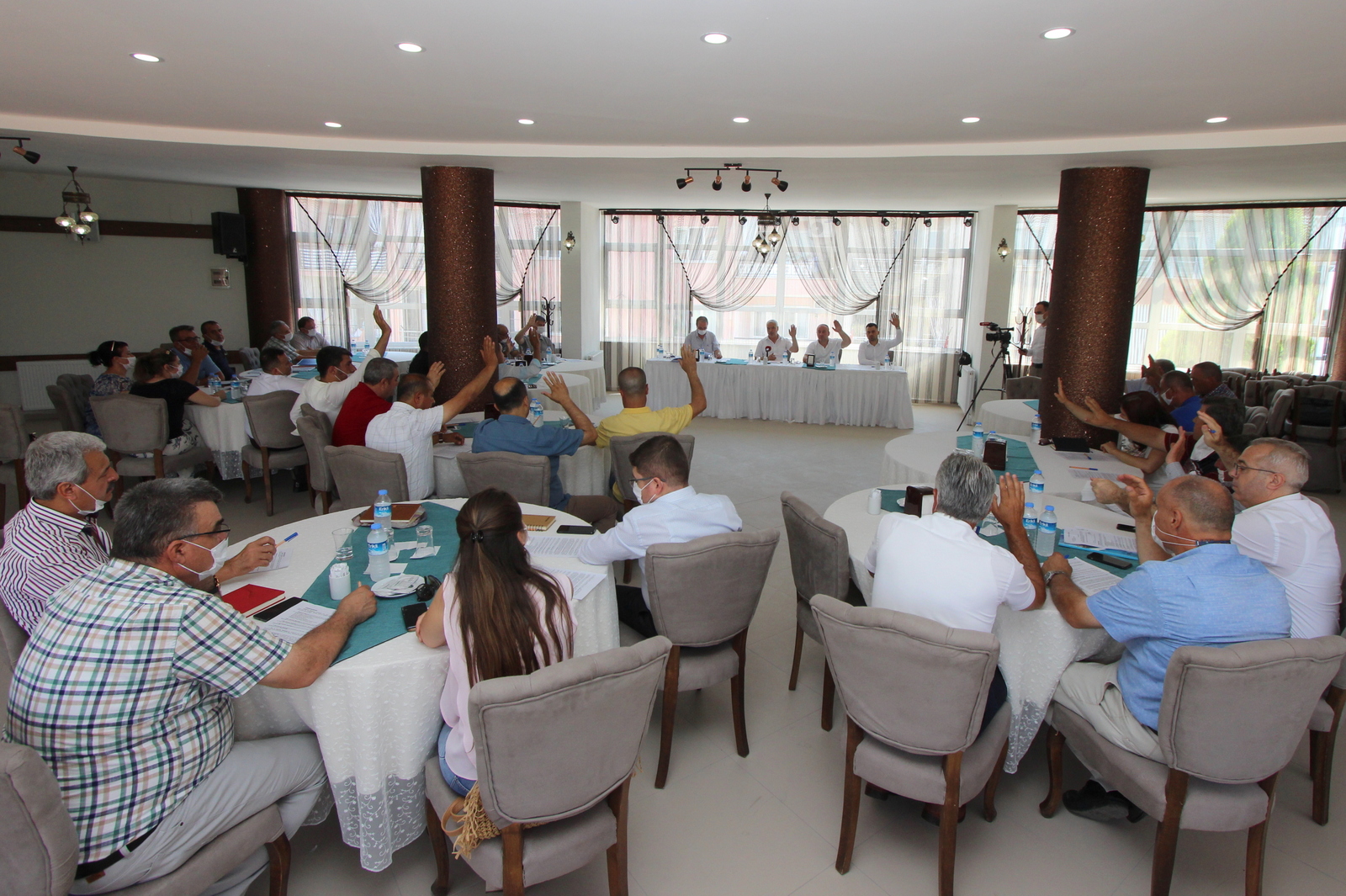 Faaliyet raporu Oy birliğiyle kabul edildi