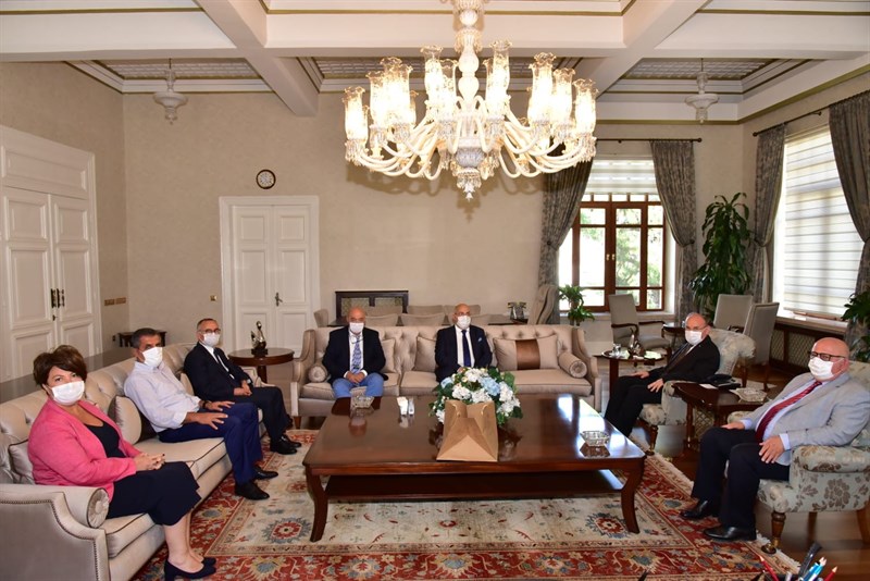 Vali Karadeni OSB yöneticileriyle görüştü