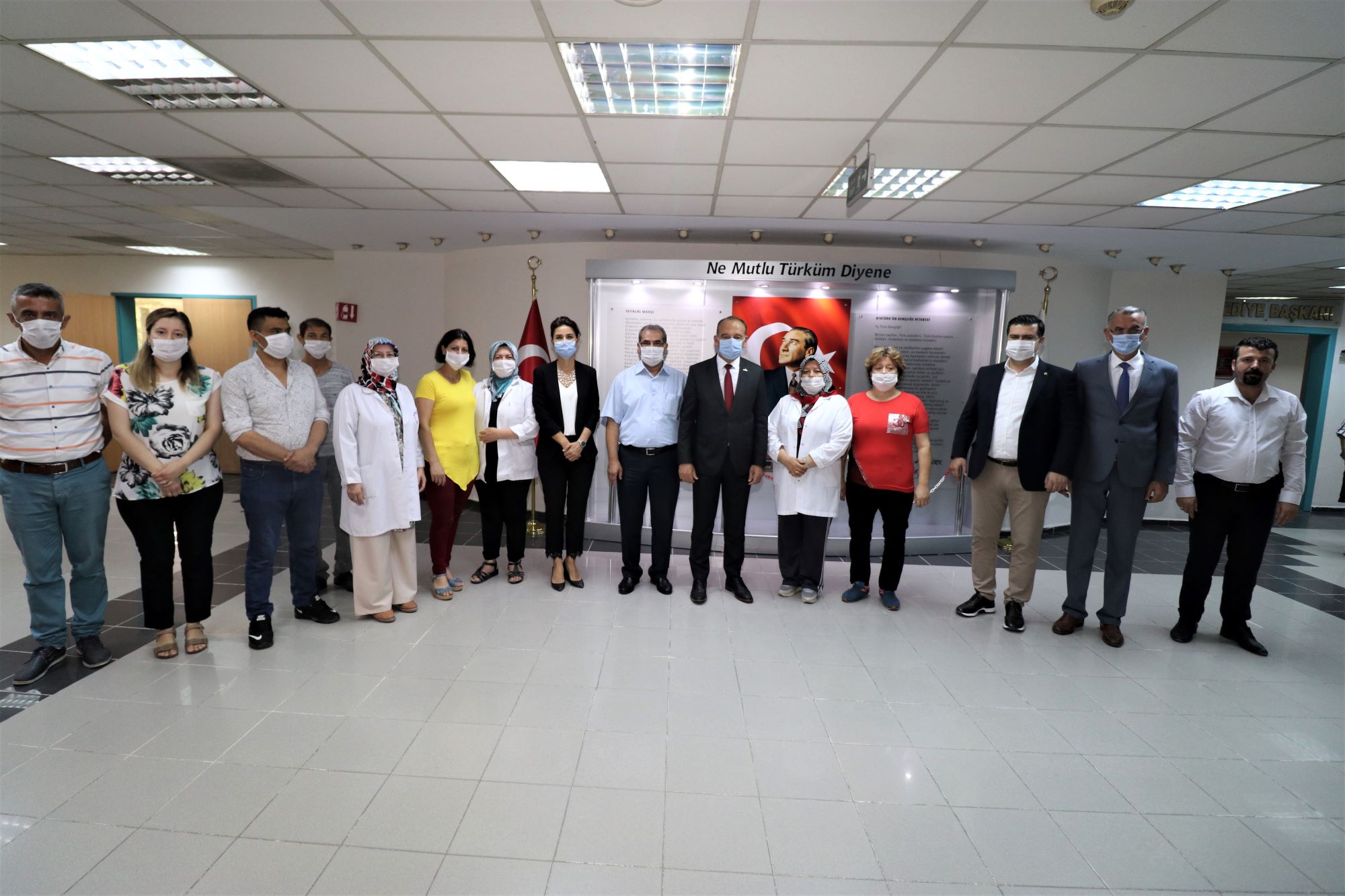 Başkan akın çalışanlarıyla bayramlaştı