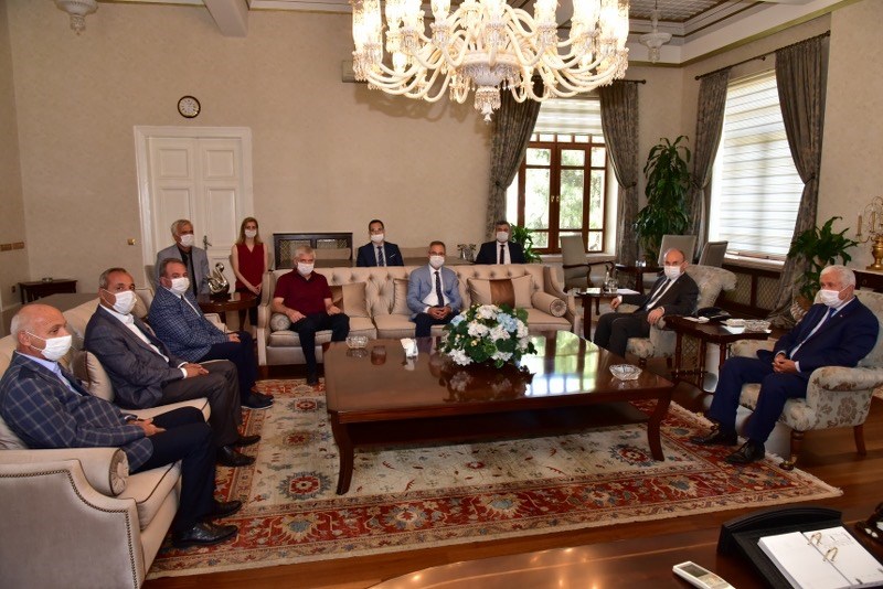 İş dünyası vali Karadeniz'i ziyaret ettiler