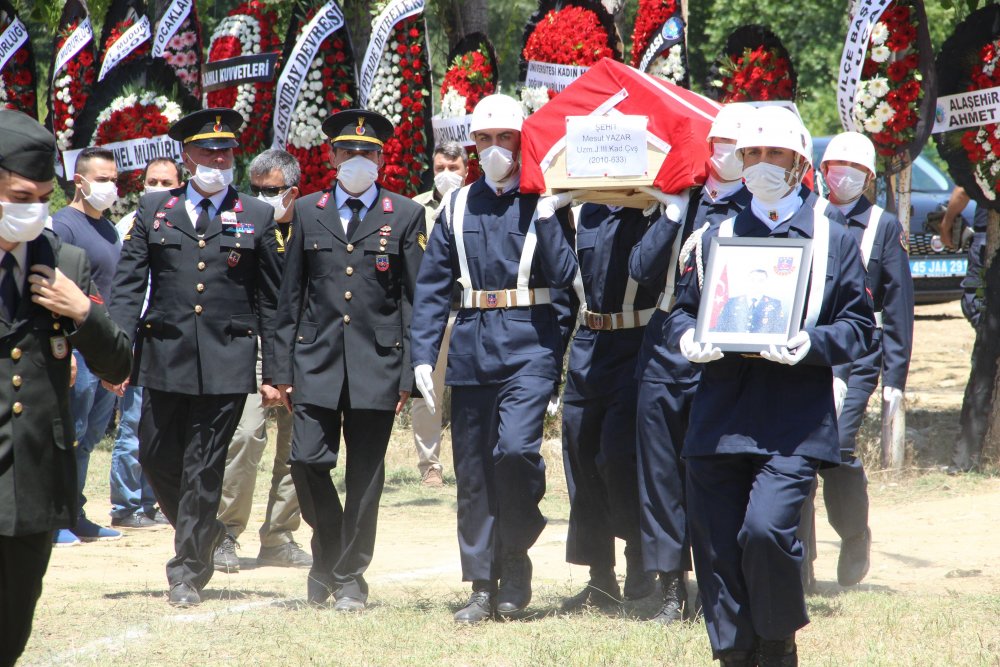 Sakarya şehidi toprağa verildi