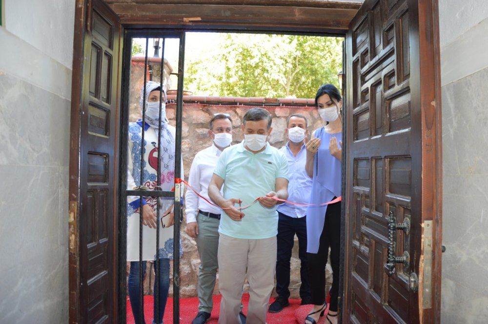 Tarihi hamama kadınlar sahip çıktı