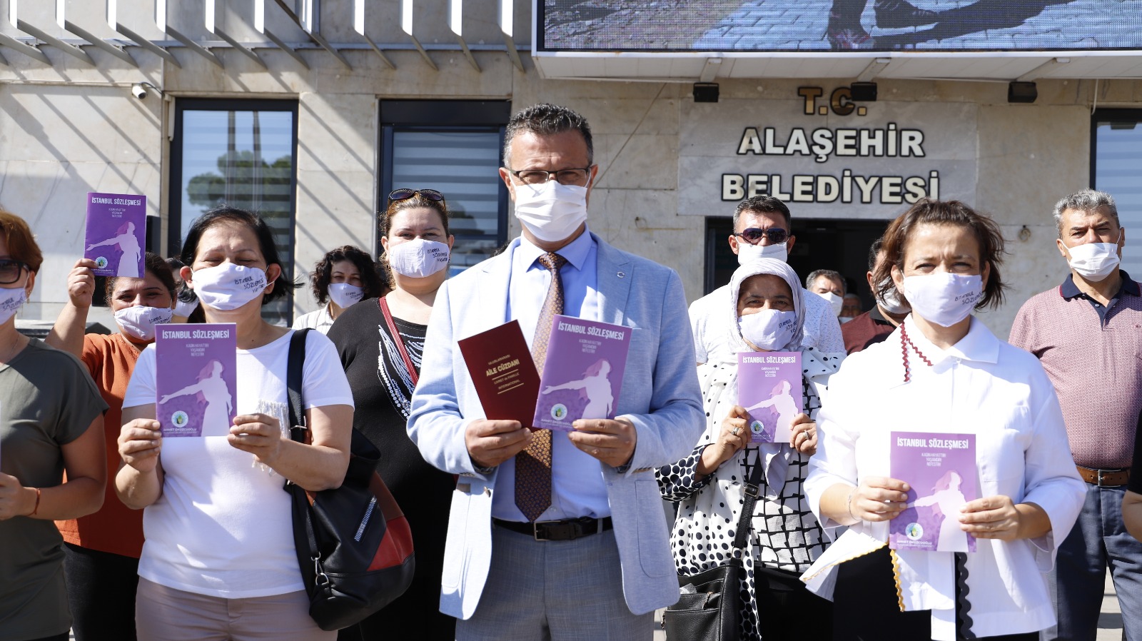 Öküzcüoğlu:Mutlu bir Alaşehir mutlu bir Türkiye demektir