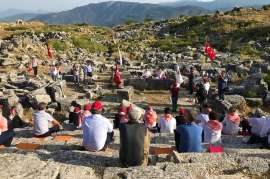 Antik-kentte meclis toplantısı