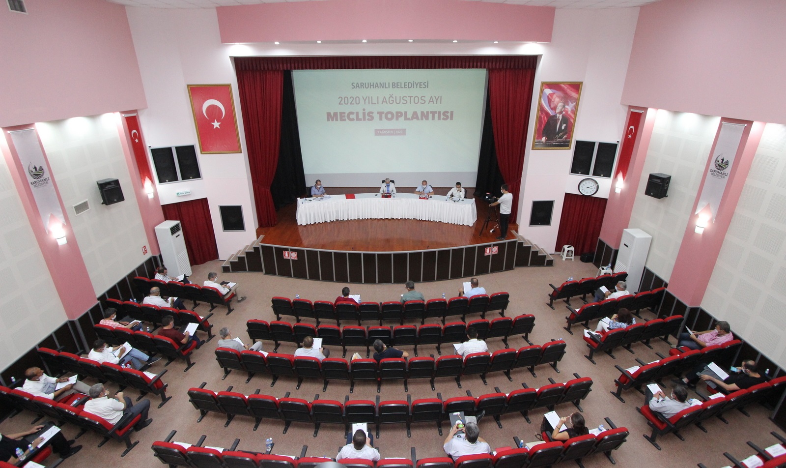 Saruhanlı belediyesi çocuklara süt dağıtacak