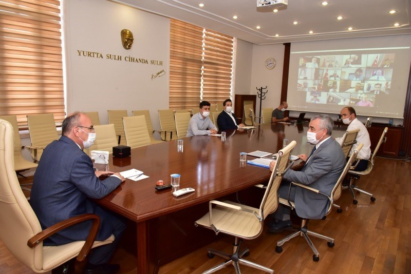 Vali başkanlığında Kaymakamlar covid-19 toplantısı