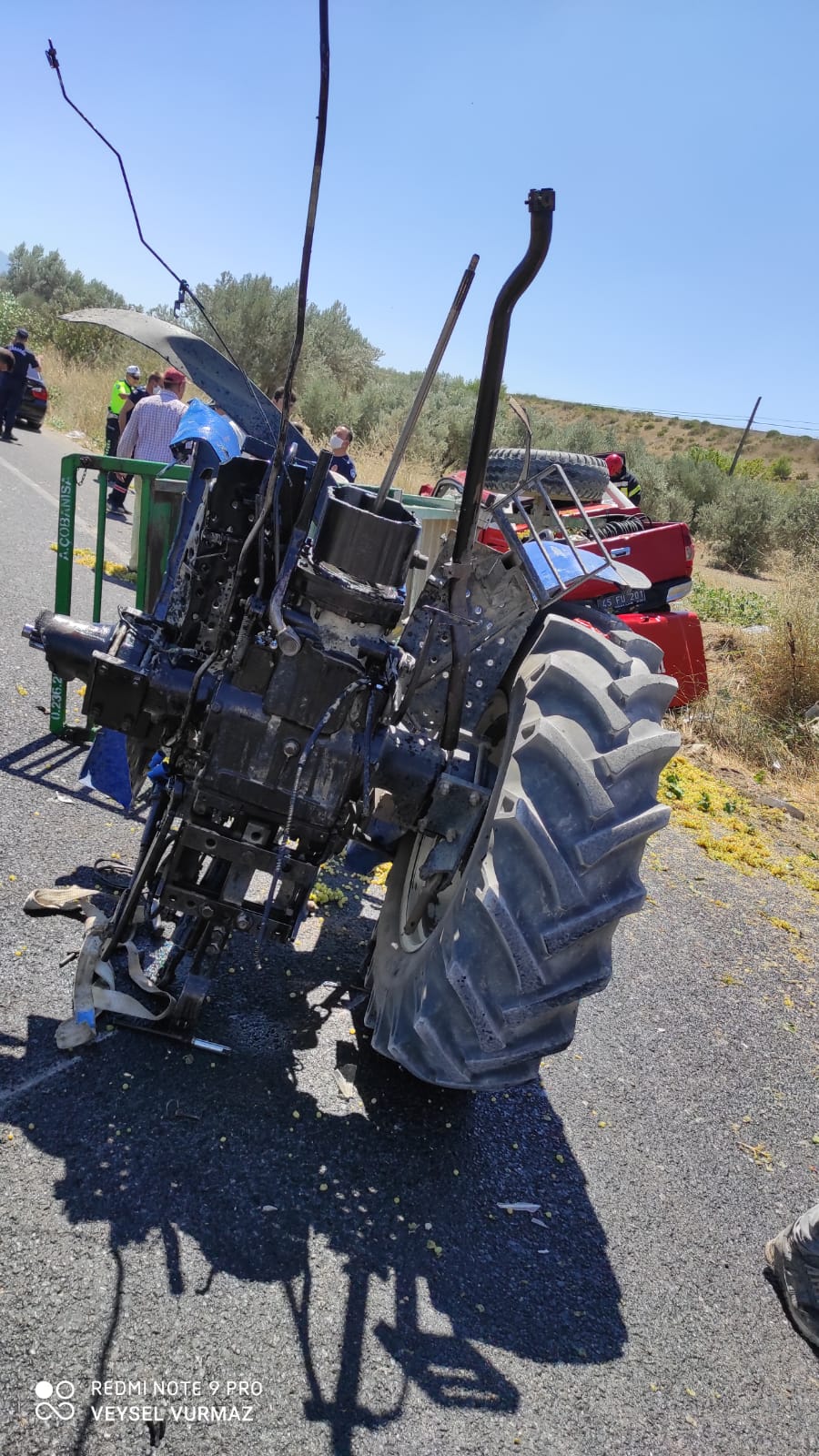 4 kişi yaralandı,kilolarca üzüm etrafa saçıldı