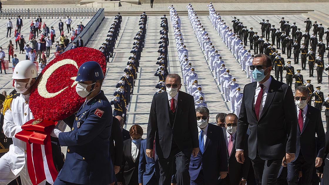 Devlet erkanı Anıtkabir'de