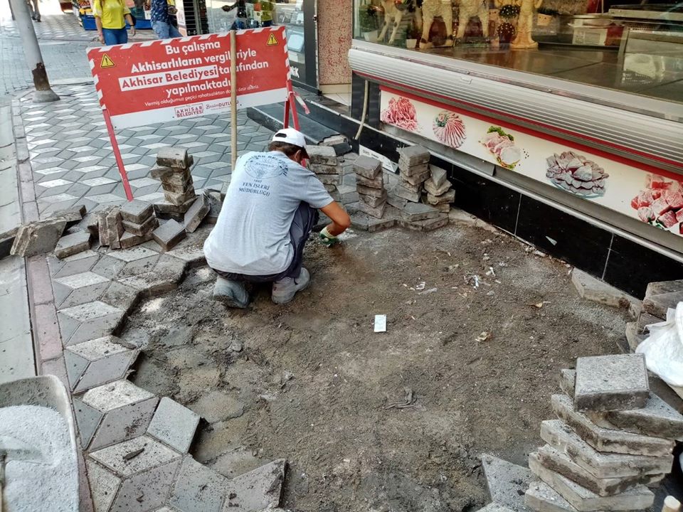 Tamir ekipleri iş başında