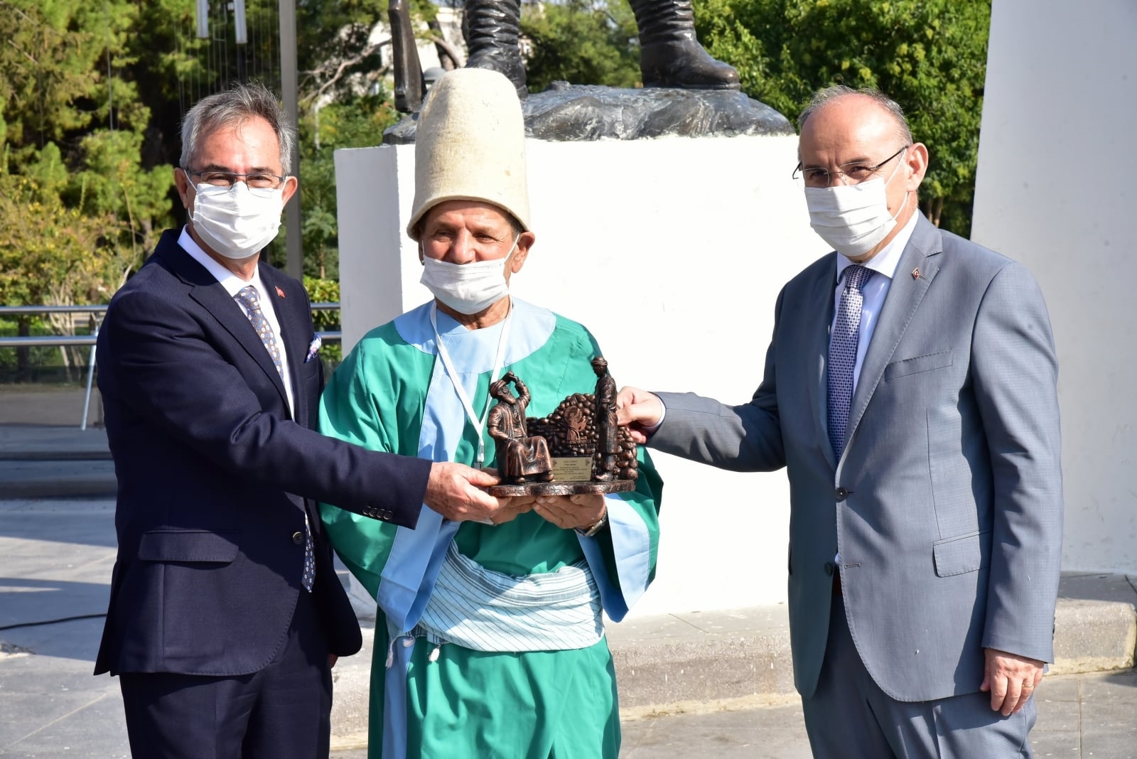 Demircili 49 yıllık nalbant ustası Sabit Çoban yılı ahisi