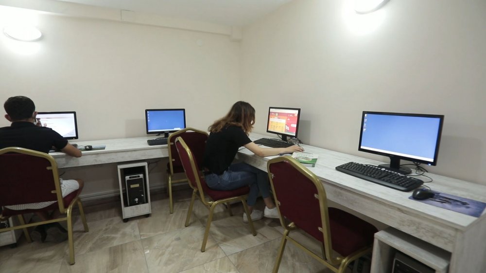 Akhisar Belediyesi'nden öğrencilere ücretsiz internet