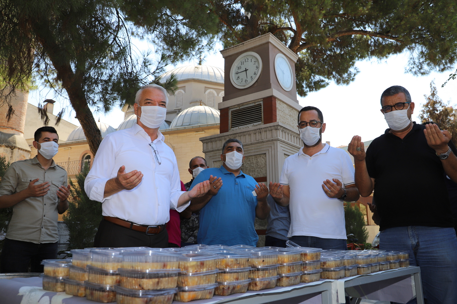 Saruhanlı'da aşure şöleni