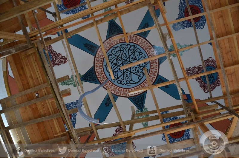 Kubbe kemeri altı ve mihrapta çalışma başladı