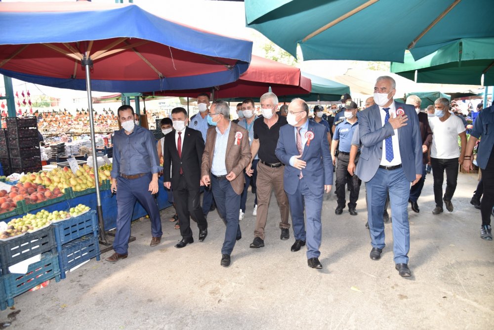 Pazarda covid-19 denetimi