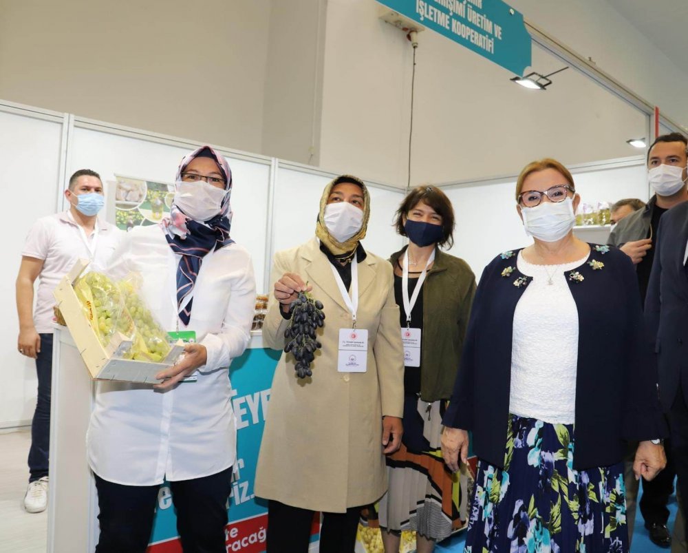 Alaşehir kadınlar kooperatifi Ankara'da stant açtı