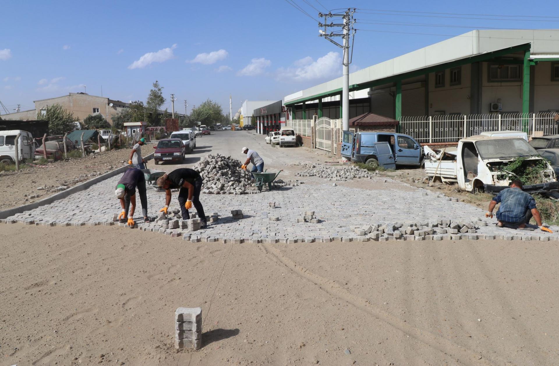 Yollara parke taşı