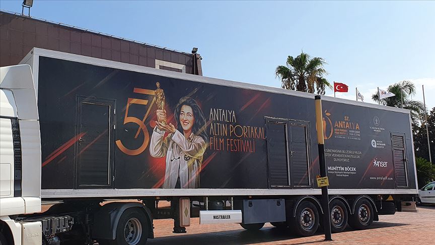 Altın portakal 'sinema tırı' yolda