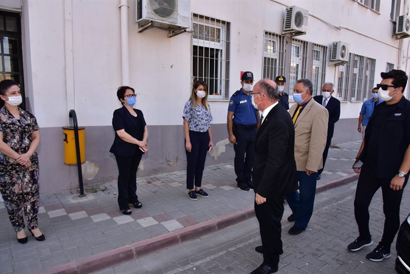 Vali Karadeniz'in ilçe ziyaretleri sürüyor