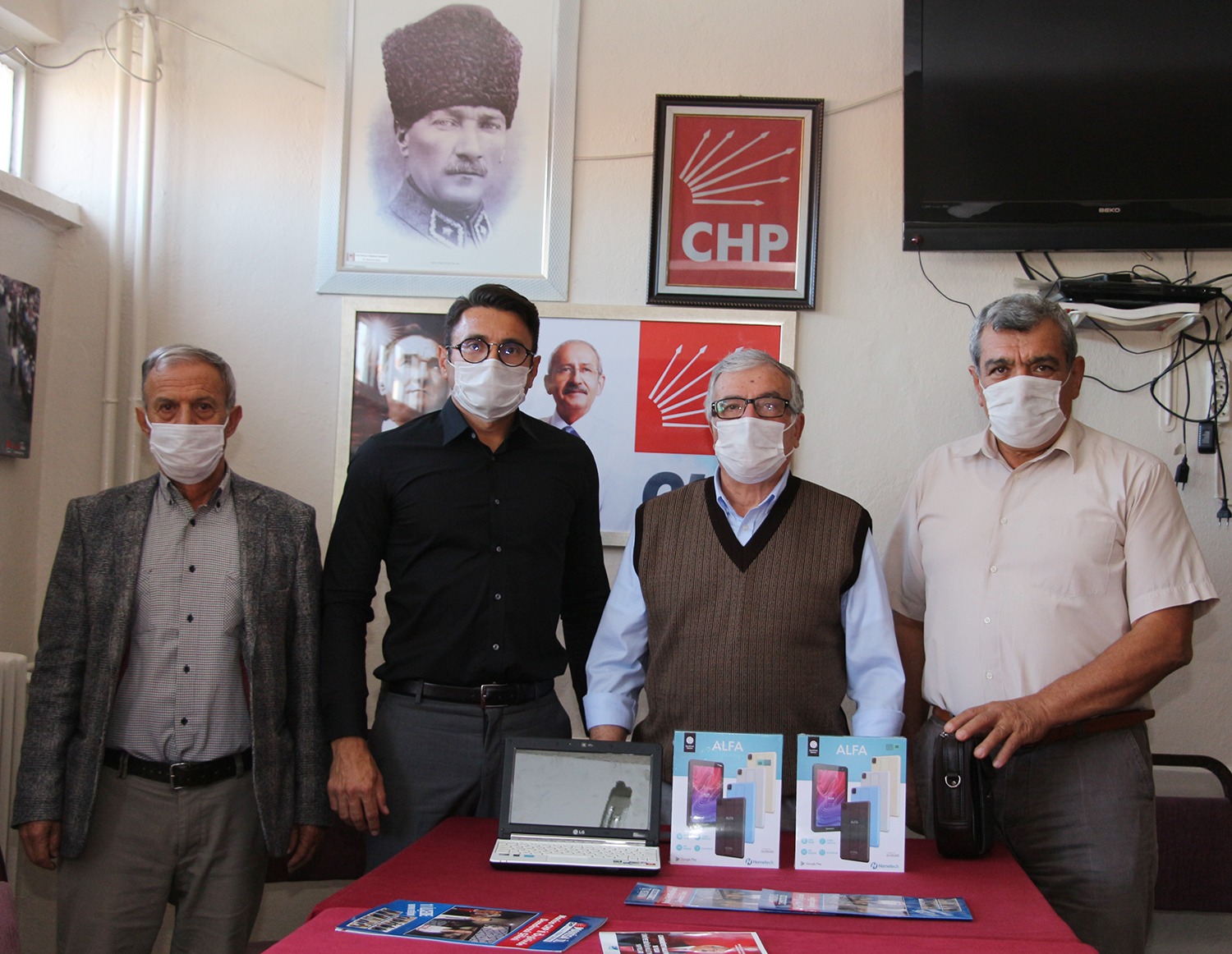 CHP Kula ilçe başkanlığından eğitime katkı