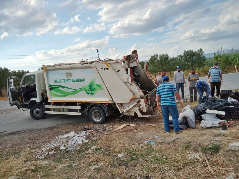 Akhisar'da temizlikle mücadele