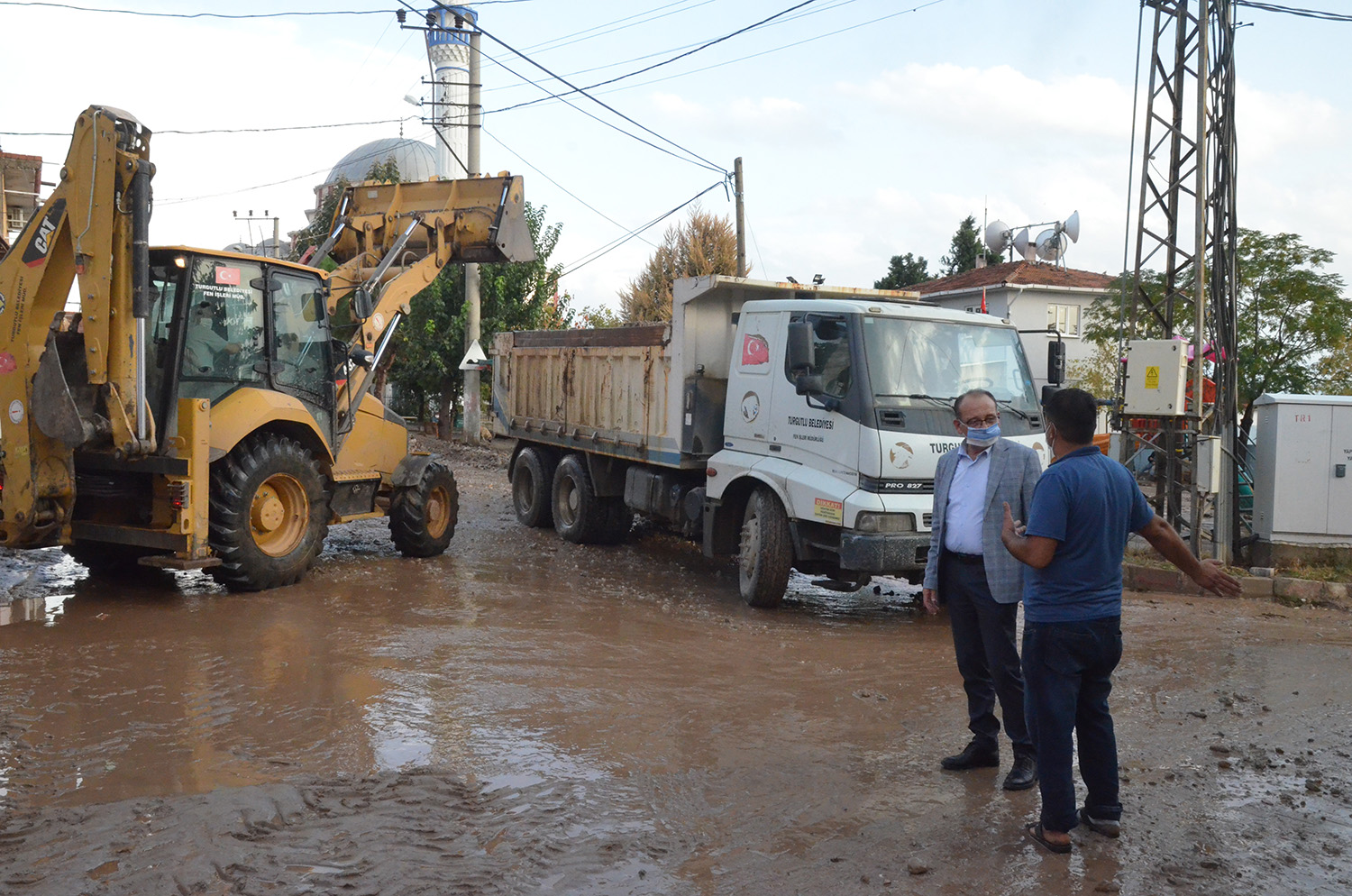 Başkan Akın selde zarar gören köyleri ziyaret etti