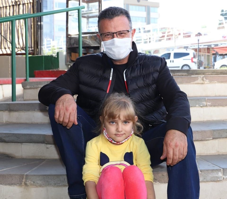 Başkan Öküzcüoğlu'nun çocuk sevgisi