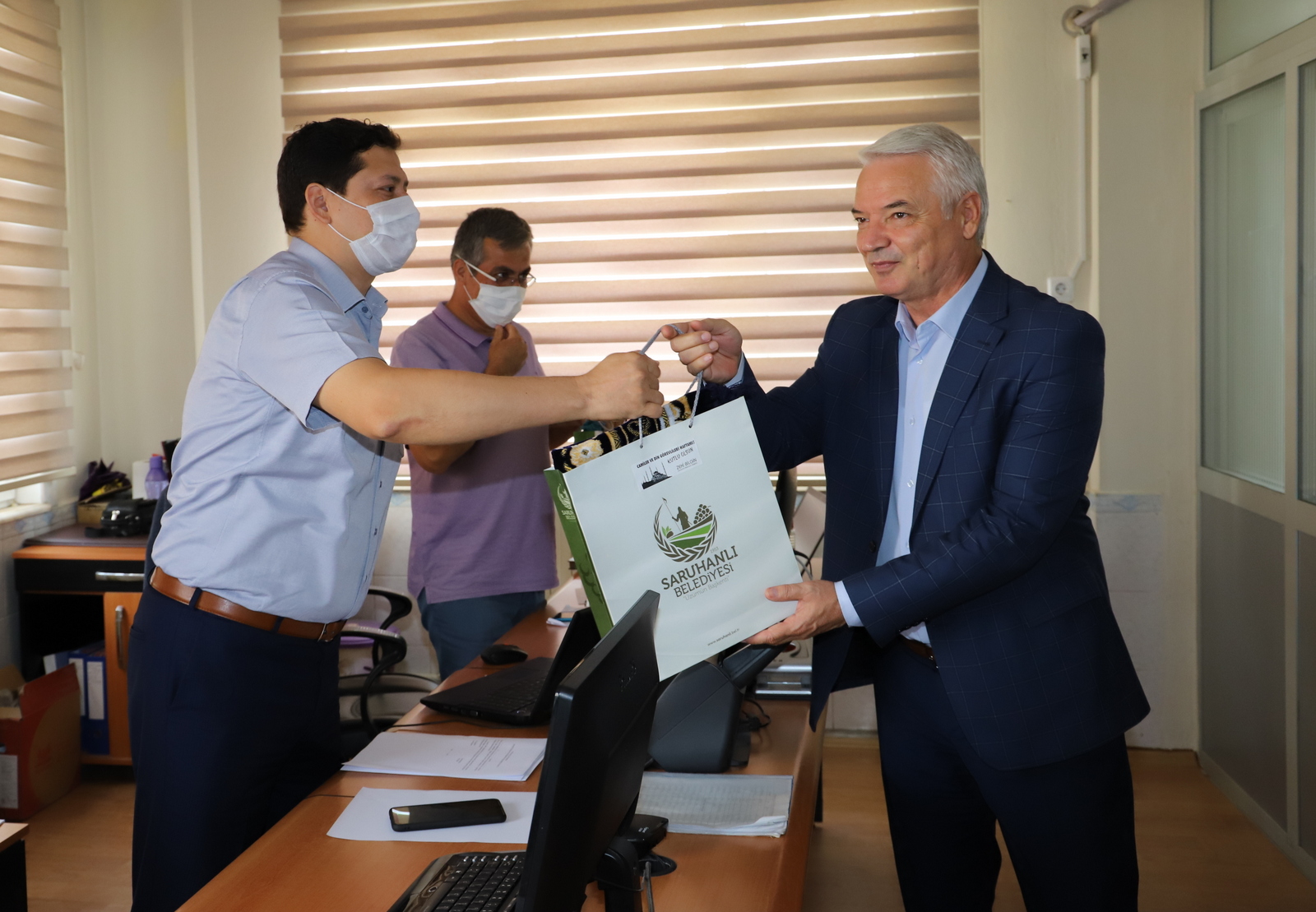 Bilgin'den din görevlilerine hediye