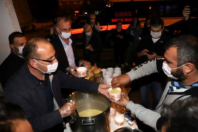 CHP'li Turgutlu belediyesi,depremzedelerin yardımına koştu