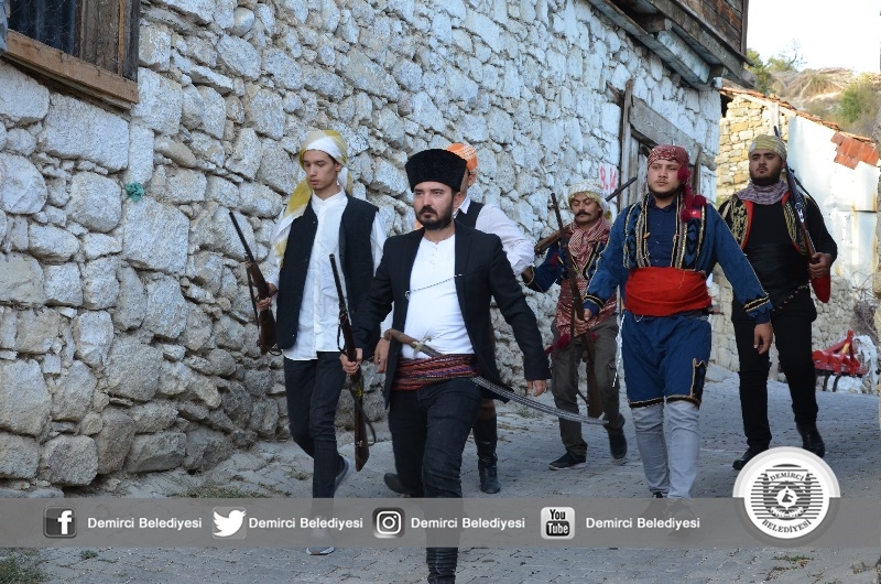 Demirci'de klip çekimleri