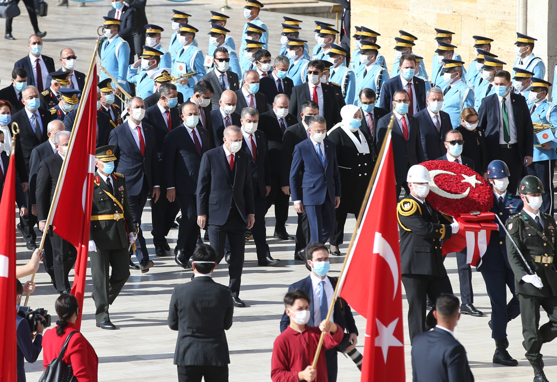 Cumhurbaşkanı Anıtkabir'de