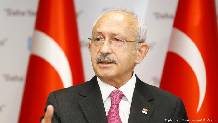 Kılıçdaroğlu, muhtarlarla bir ayaya geldi