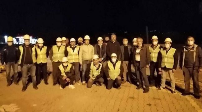 Madenciler depremzedelerin yardımına koştu