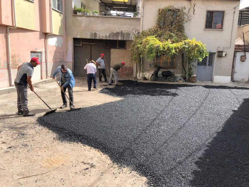 Ulucami'nin 30 yıllık asfalt hasretini CHP'li belediye bitirdi