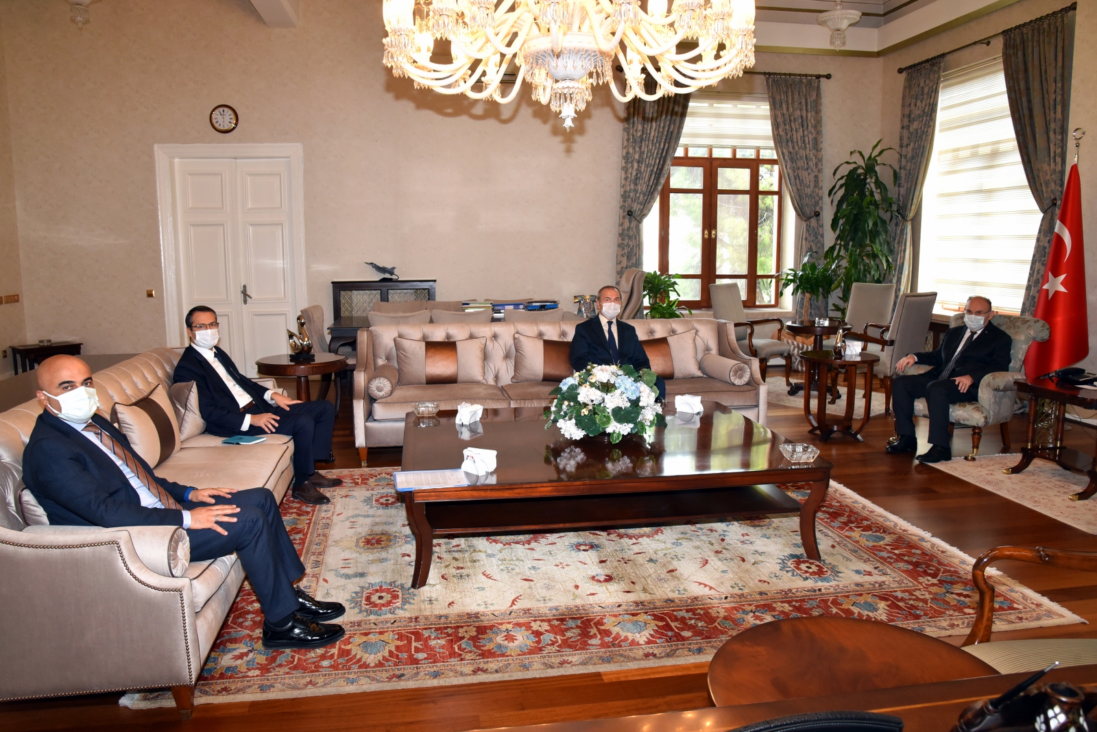 Fidanlar toprakla buluşturulacak