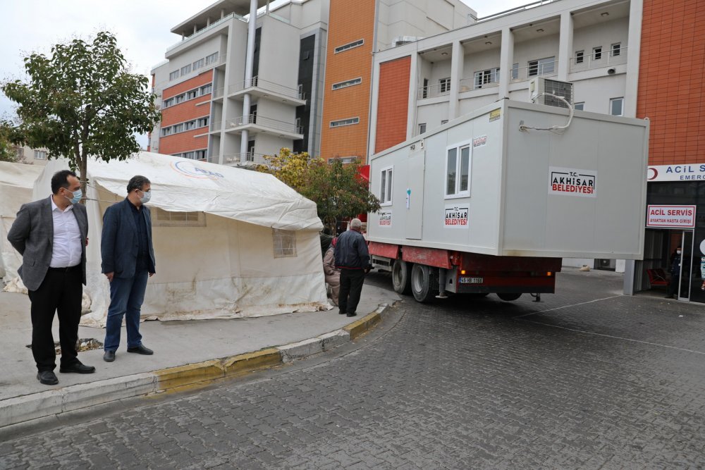Akhisar Belediyesi'nden konteyner desteği